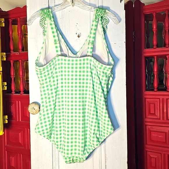 Lands' End Womens Checked Green White Eyelet Ruffled One Piece Swimsuit 16W - Picture 3 of 5